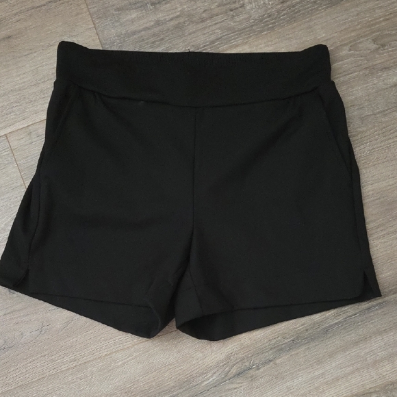 Rachel Zoe Pull On Black Shorts With Pockets Lije NEW - Picture 2 of 7
